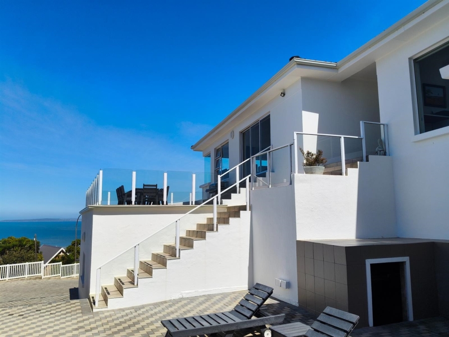 5 Bedroom Property for Sale in Dana Bay Western Cape